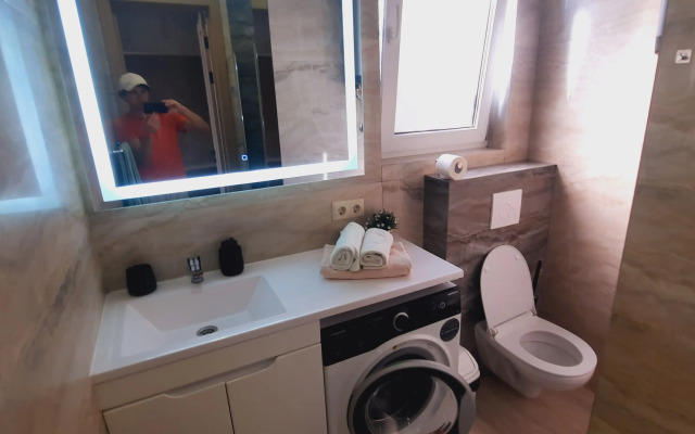Dvukhkomnatnaya S Potryasayuschim Vidom Na More Flat