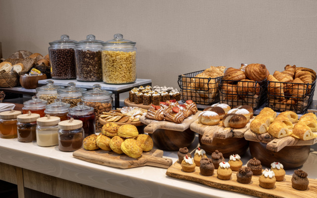 Отель Hilton Garden Inn Баку