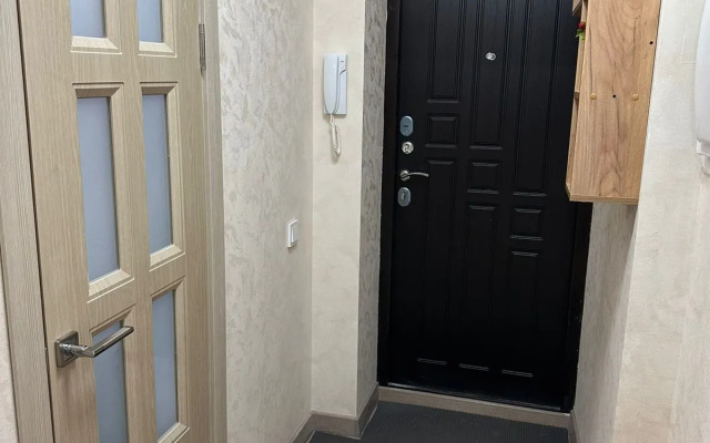 V Dome U Ozera Flat