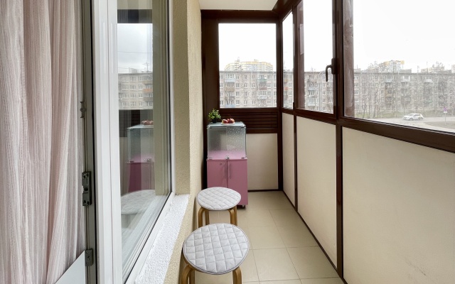 2 Nochi Na Ulitse Shkolnaya 15 Str1 Flat