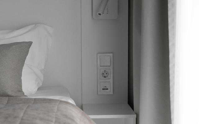 MyhomeYourhome Na Salova 61 Apartments