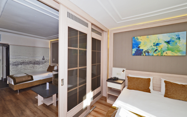 Bulvar Palas Old City Hotel