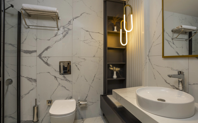 Luxury Garden Suites