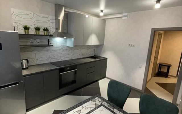 Квартира на Героев 18