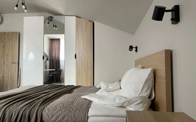 Апартаменты в Окружении Гор и Озера