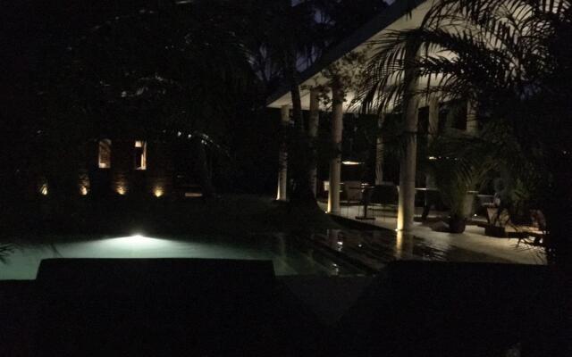 Kaju Green Eco Lodges Hotel