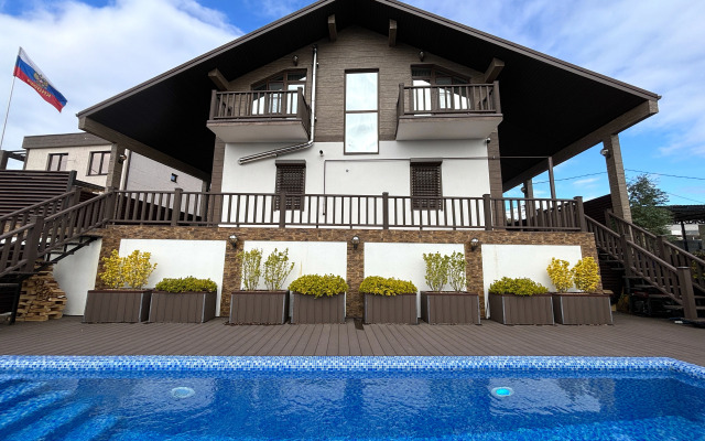 Шале Tech с Подогреваемым Бассейном