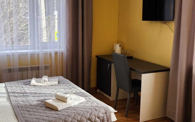 Lago Naki Guest House