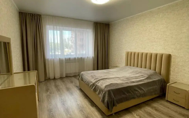 Квартира от компании Хоум Отель на Ново- Садовой 139