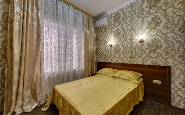 Tikh Hotel Guest House