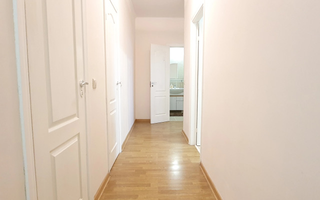 2kh-Komnatnye Sinyaya Ptitsa Apartment