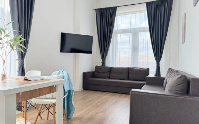 Квартира Двухкомнатная просторная и уютная ArtApart