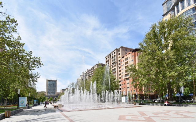 3-K Kvartira v Novostroyke na Ulitsa Arama Di723 Flat