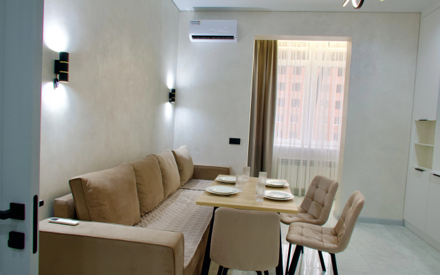 V Tsentre Goroda Flat