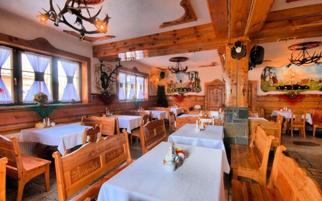 Гостевой Дом Pensjonat Zbójecki Dwór