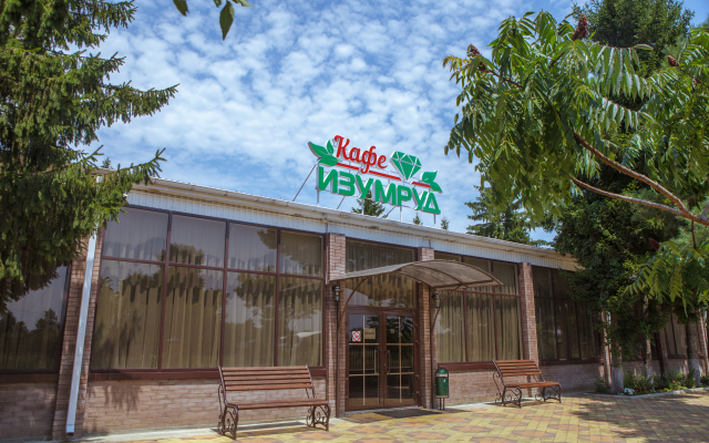 Izumrud Guest house
