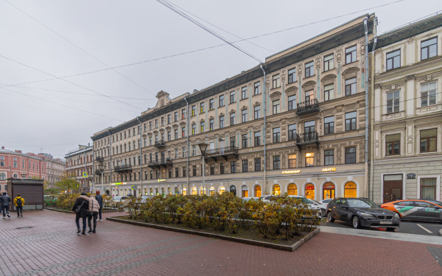 SOLO Na Vladimirskoy Ploshchadi