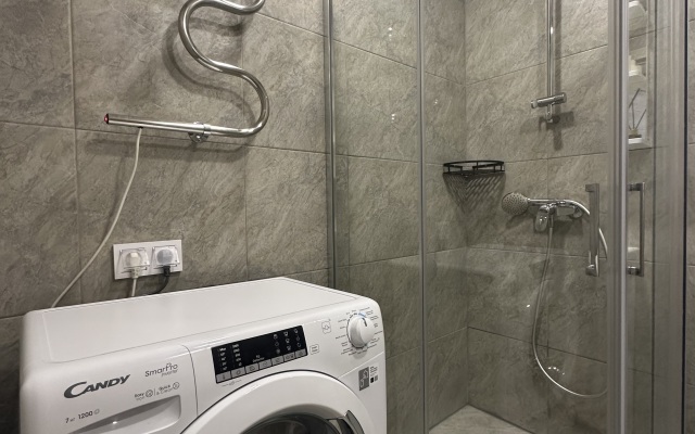 817 Na Prospekte Vitebskiy 99str1/1 Apartments