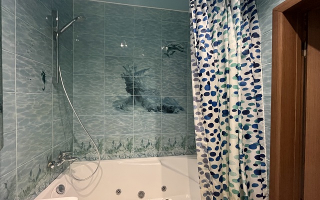 3-Kh Komnatnaya S Kaminom I Dzhakuzi Flat