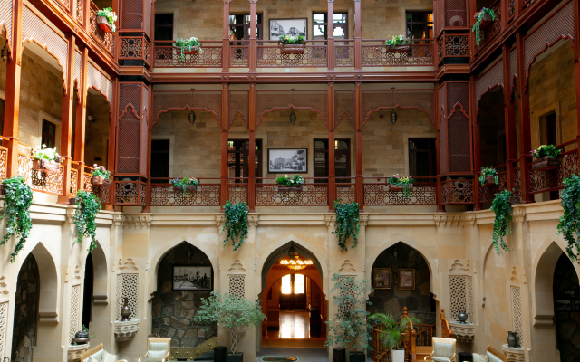 Shah Palace Luxury Museum Hotel