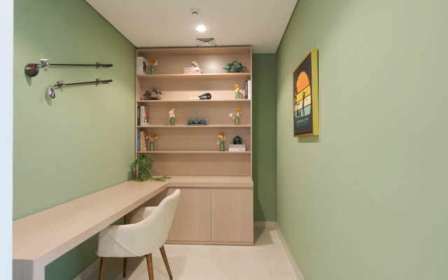 Апартаменты KeyRock Golf Gate | Stylish Retreat + Pool & Gym