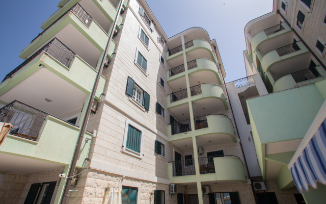 Montesan Apartments