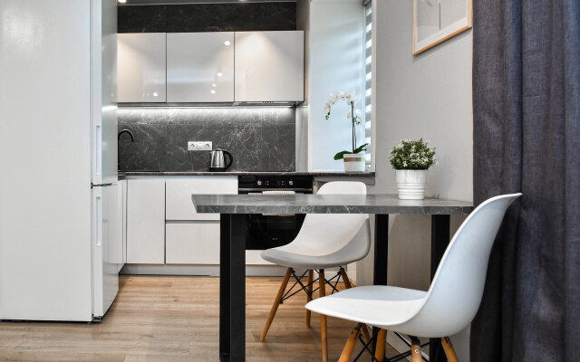 KRASROOM LYUKS v Centre Flat