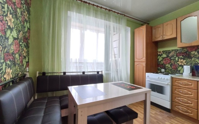 ryadom s Mntk im. Fedorova i Sk Zarya Flat