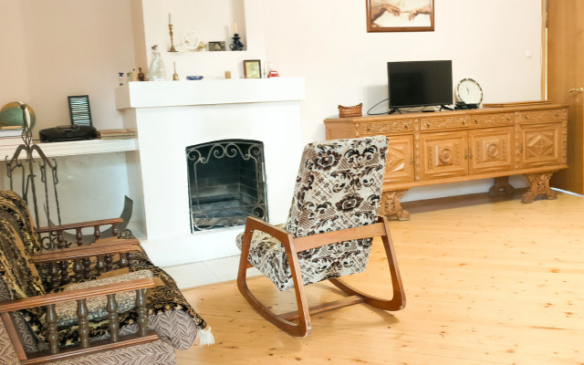 V Gorakh Dlya Semeynogo Otdykha Private House