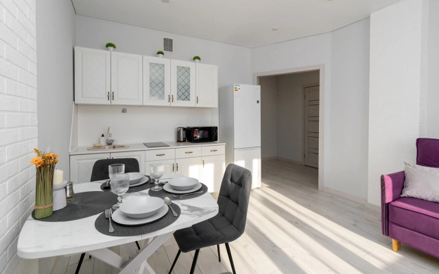 Yevro Dvukhkomnatnaya Na Timiryazeva 23 Flat