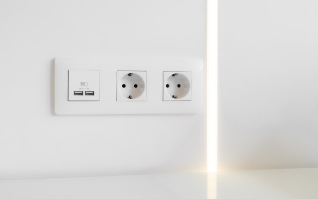 12 etazh,studia 30 kv.m, dzhakuzi,vid ya Volgu, novyi dom, samyi tsentr, vokzal peshkom Apartments