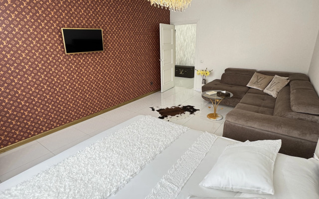 Grand Lux Apartments