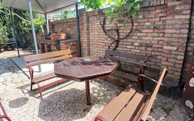 RAJ.com Guest house