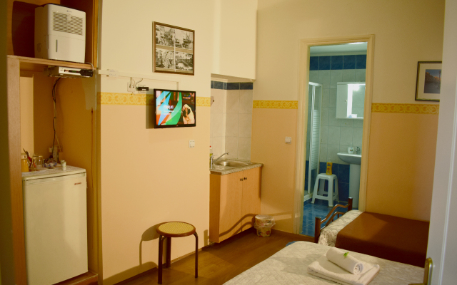 Stoa Rooms Apartments