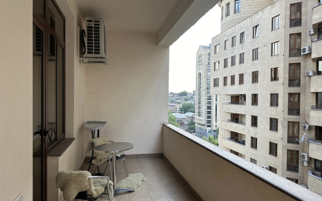3-komn. ryadom s restoranom DIMOND, DI8210 Flat