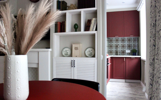 Red Literaturnaya Atmosfera Apartments