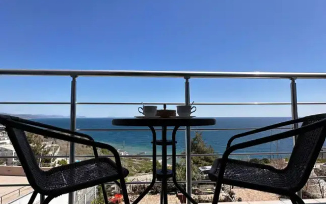 Mare Infiniti Guest house