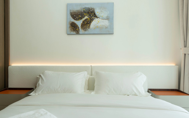 Keyrock Palm-View Luxury Stay in Grand Bleu Apartments