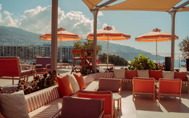 Next Hotel