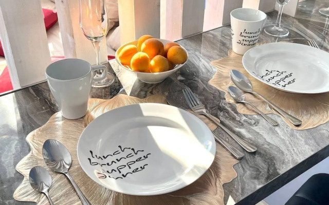 Квартира Стильная студия у набережной