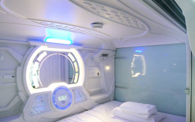 Capslock Capsule Hostel