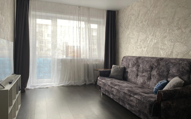 Квартира 2-х комнатная на улице Тимме 8