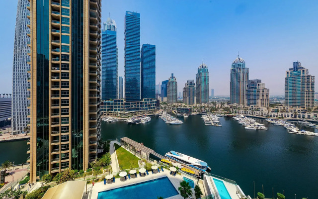 Zakhvatyvayuschie 1Br Apartamenty Liv Marina in Jbr, Apartments