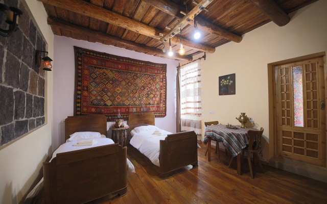 Alashkert Guest house