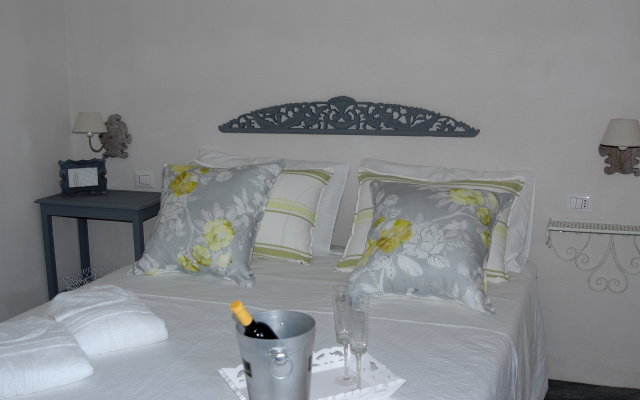 Ulival Sole - charming B&B Guest House