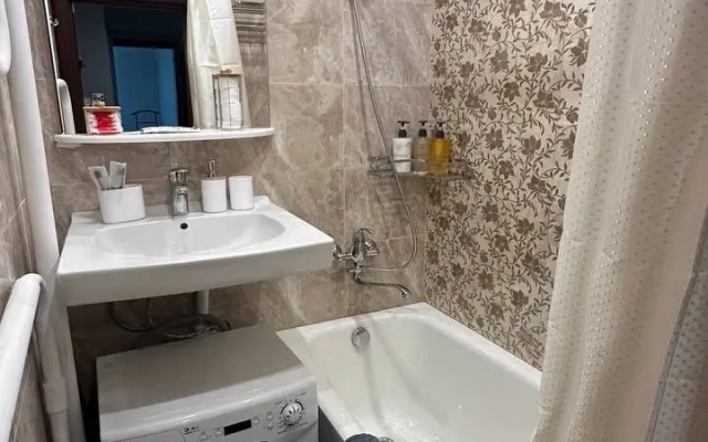 Ogni Moskvy Na Semyonovskoy Flat