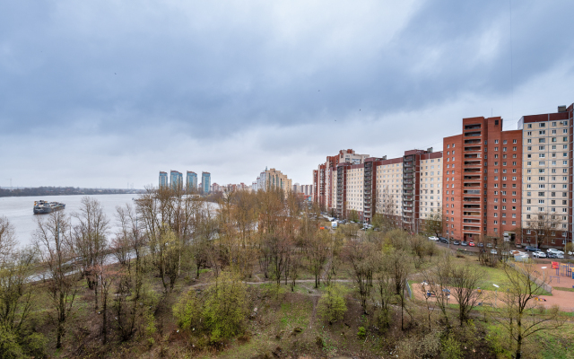 V Neboskrebe s Vidom na Nevu Apartments