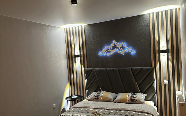 Studiya s Vidom na Gory Flat