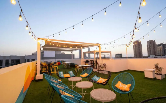 Апарт-отель Izzzi Life Mint