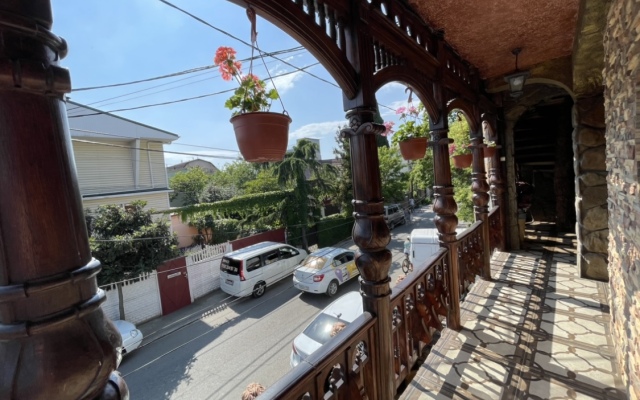Zamok na Zhemchuzhnoy Guest House
